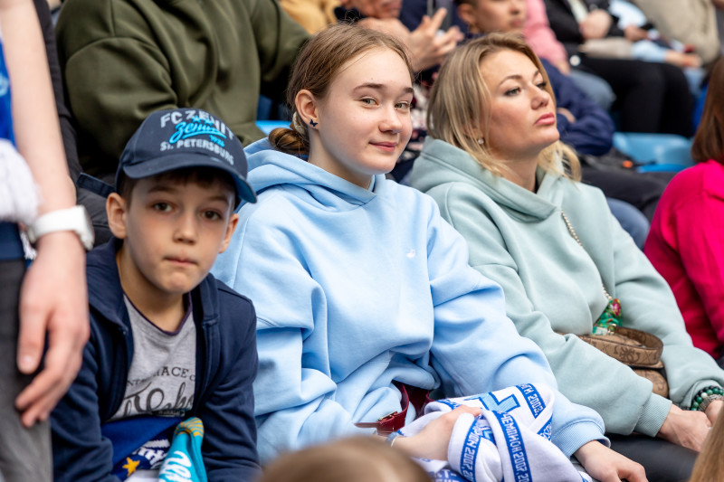 Болельщики на матче «Зенит» — «Крылья Советов»