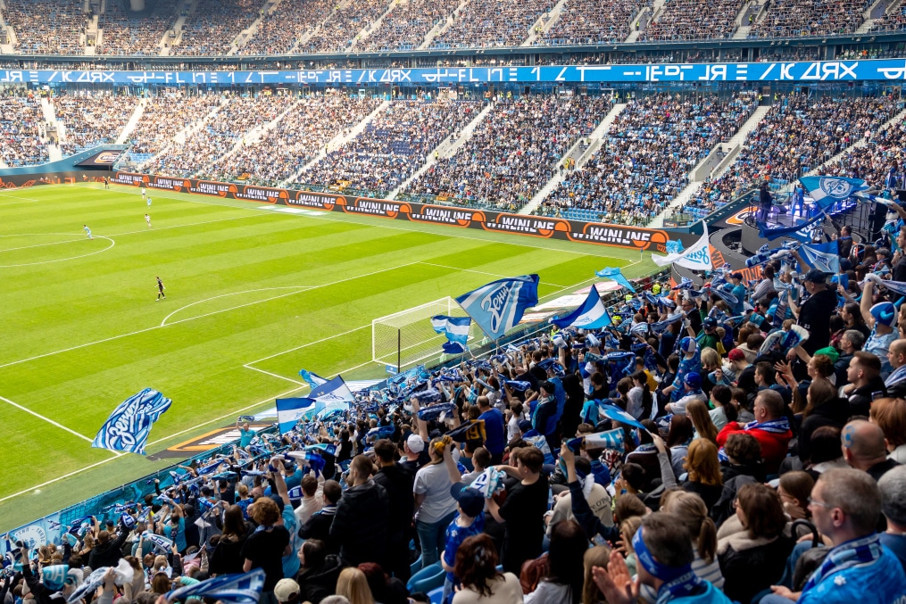 Болельщики на матче «Зенит» — «Крылья Советов»