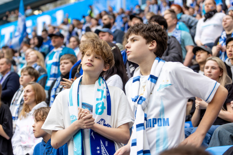 Болельщики на матче «Зенит» — «Крылья Советов»