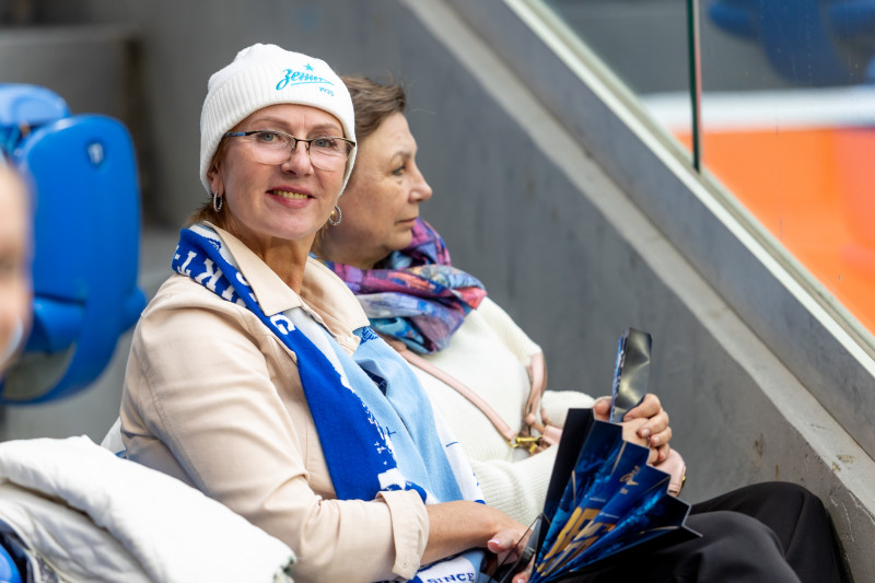 Болельщики на матче «Зенит» — «Крылья Советов»