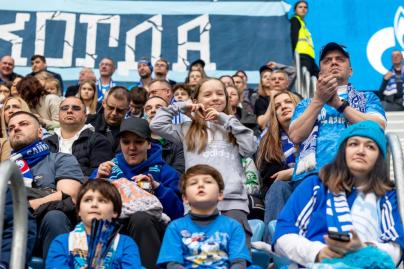 Болельщики на матче «Зенит» — «Крылья Советов»