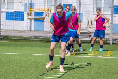 Тренировка женской молодежной команды перед матчем с «Локомотивом»-м