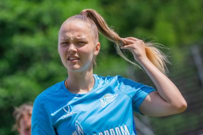 Тренировка женской молодежной команды перед матчем с «Локомотивом»-м