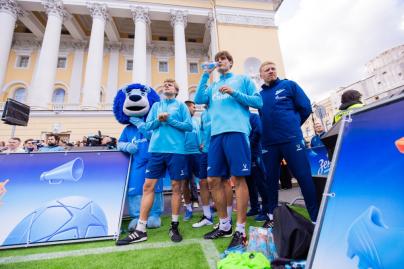 Открытая тренировка «Зенита»-2 при поддержке Winline на площади Островского