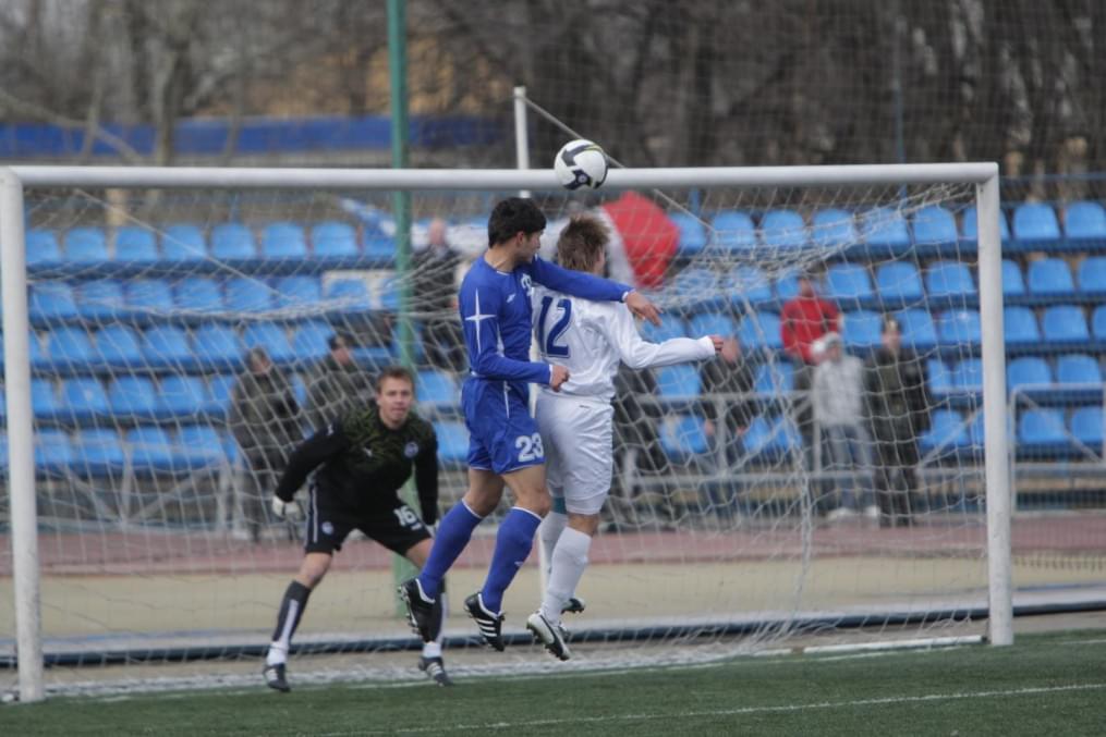 Первенство России по футболу среди команд 2-го дивизиона. «Смена—Зенит» (Санкт-Петербург) —«Динамо» (Вологда). 2:3.