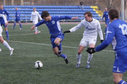 Первенство России по футболу среди команд 2-го дивизиона. «Смена—Зенит» (Санкт-Петербург) —«Динамо» (Вологда). 2:3.