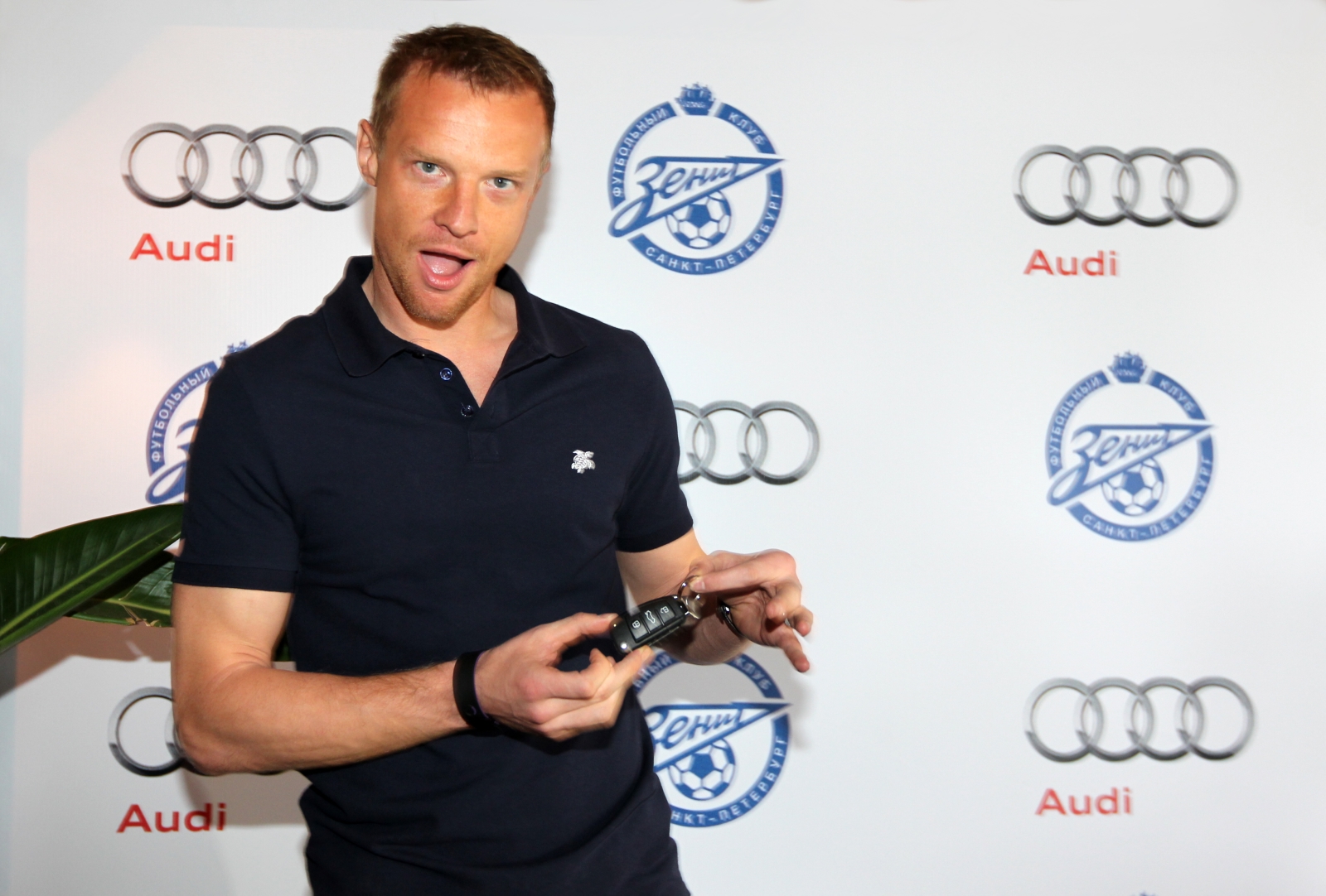 Футболистам «Зенита» подарили Ауди