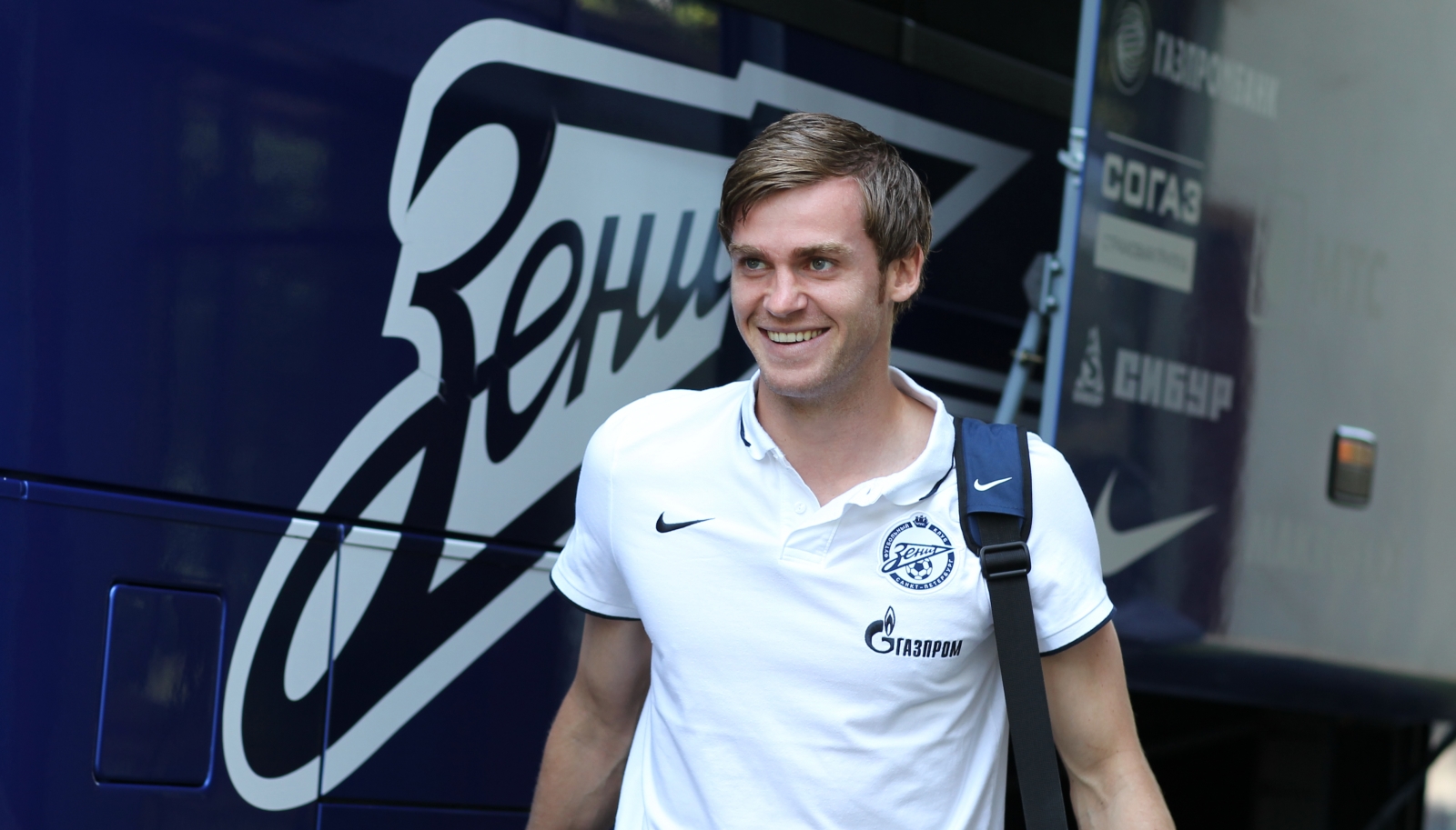 Отъезд команды на матч с Волгой — Зе