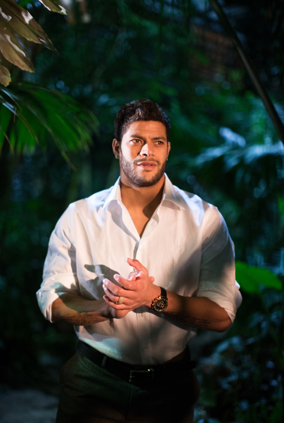 Халк, нападающий ФК «Зенит» позирует для  журнала «Наш Зенит»