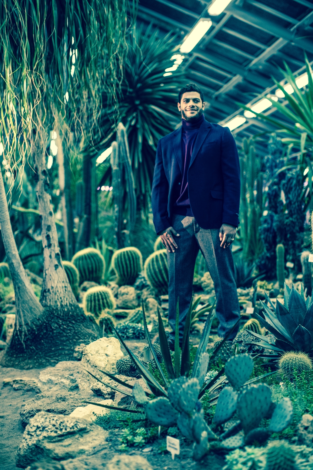 Халк, нападающий ФК «Зенит» позирует для  журнала «Наш Зенит»