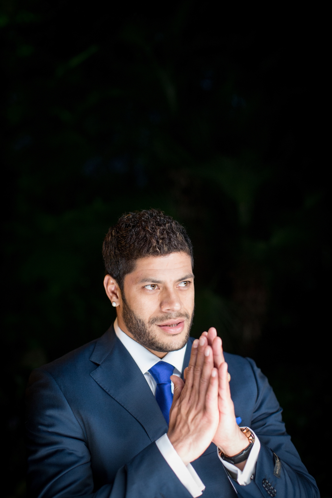 Халк, нападающий ФК «Зенит» позирует для  журнала «Наш Зенит»