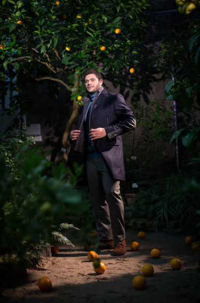 Халк, нападающий ФК «Зенит» позирует для  журнала «Наш Зенит»