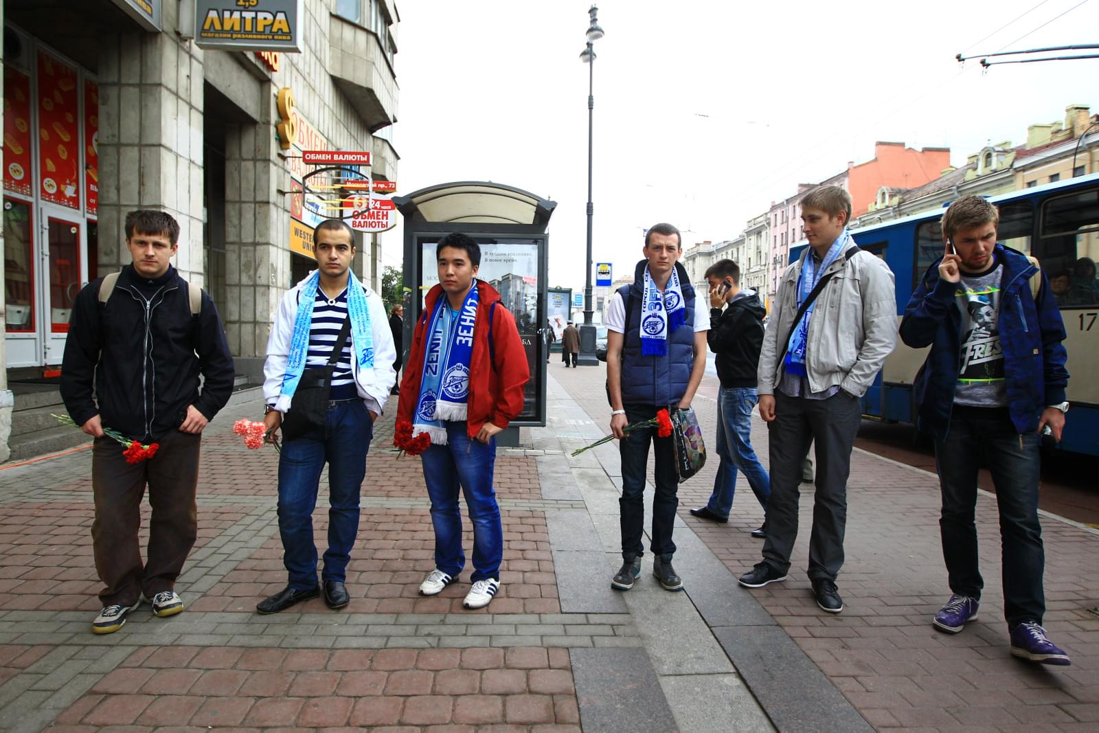 Возложение цветов ко дню рождения Павла Садырина.