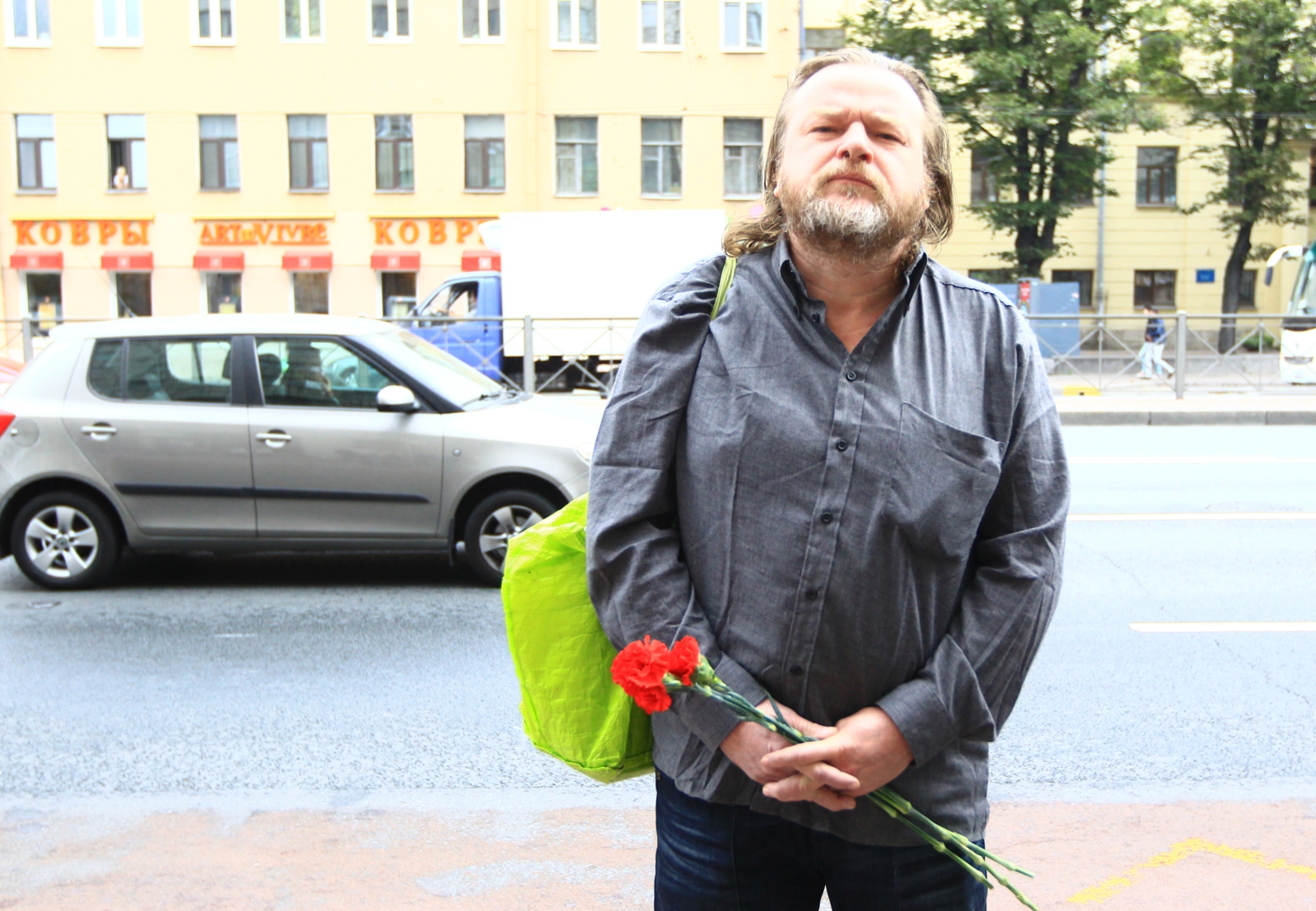 Возложение цветов ко дню рождения Павла Садырина.