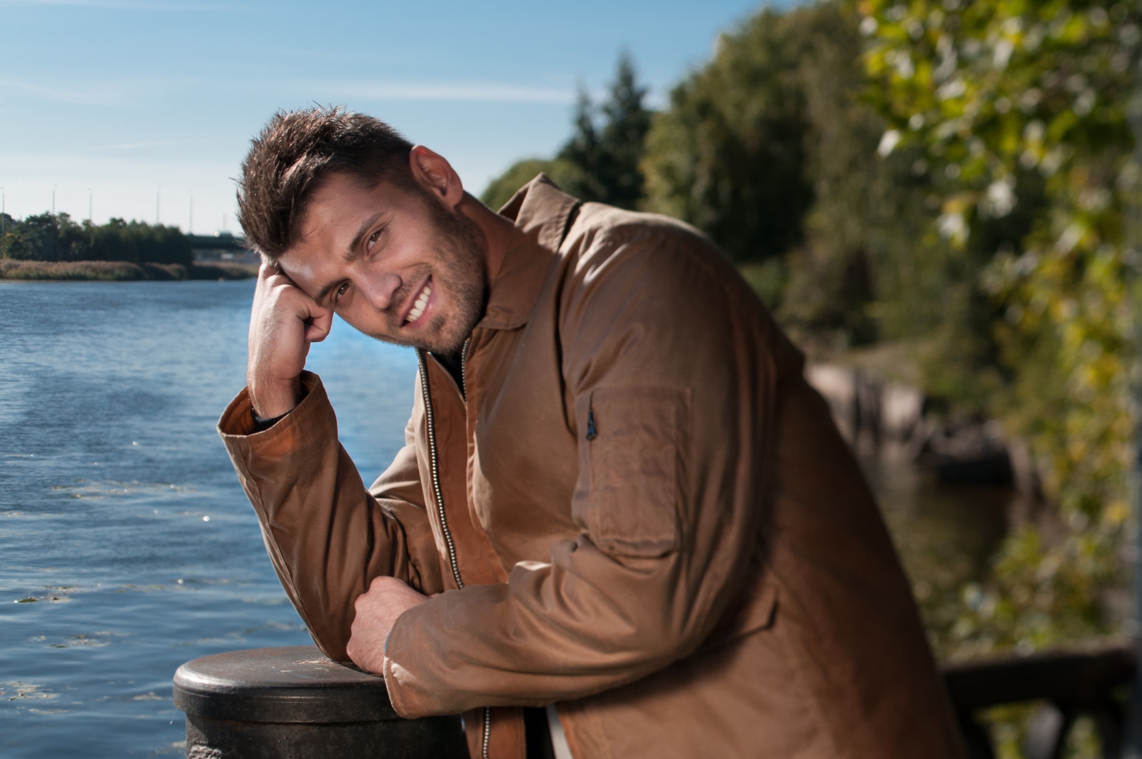 Юрий Лодыгин, вратарь ФК «Зенит»  позирует для журнала «Наш Зенит»