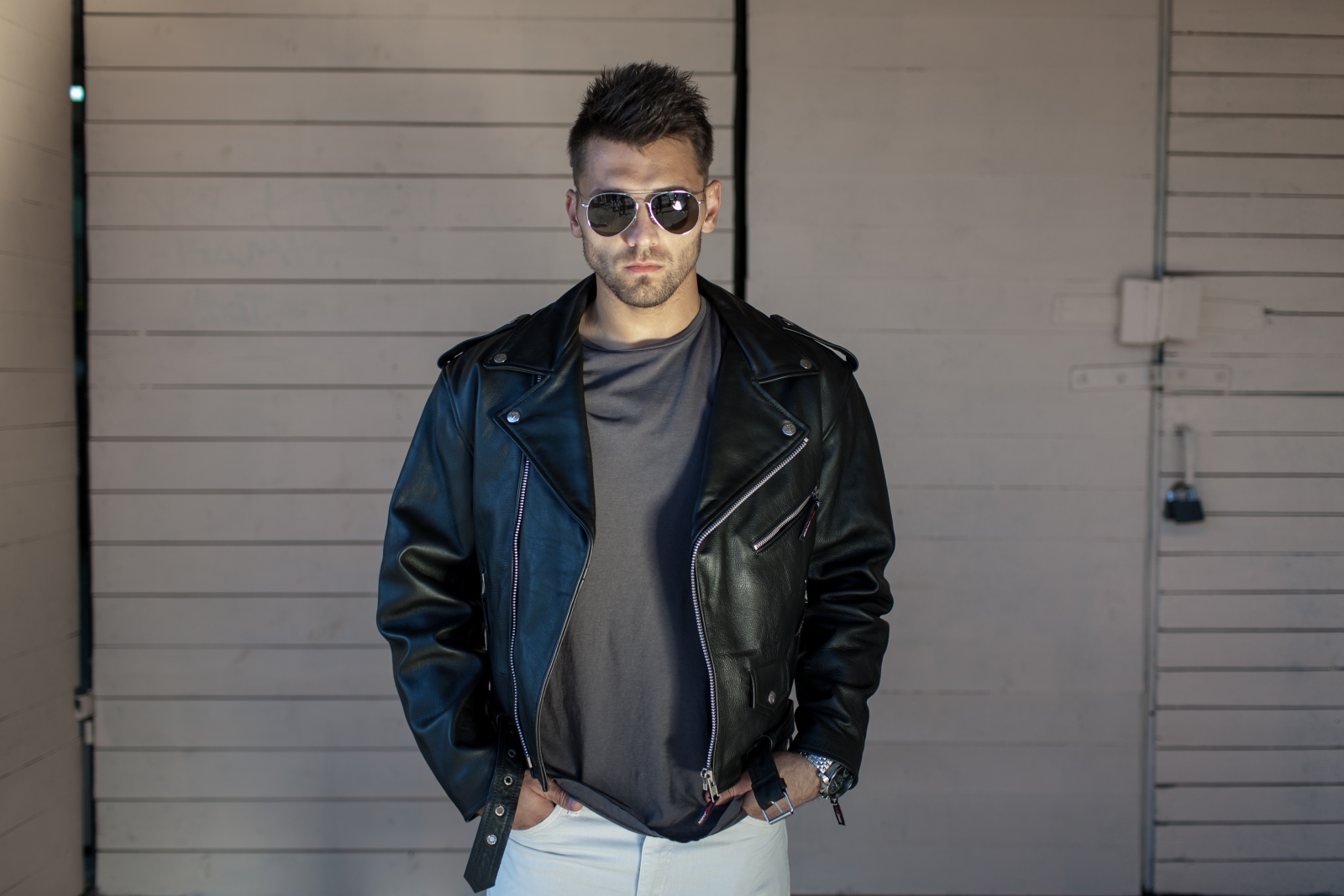 Юрий Лодыгин, вратарь ФК «Зенит»  позирует для журнала «Наш Зенит»