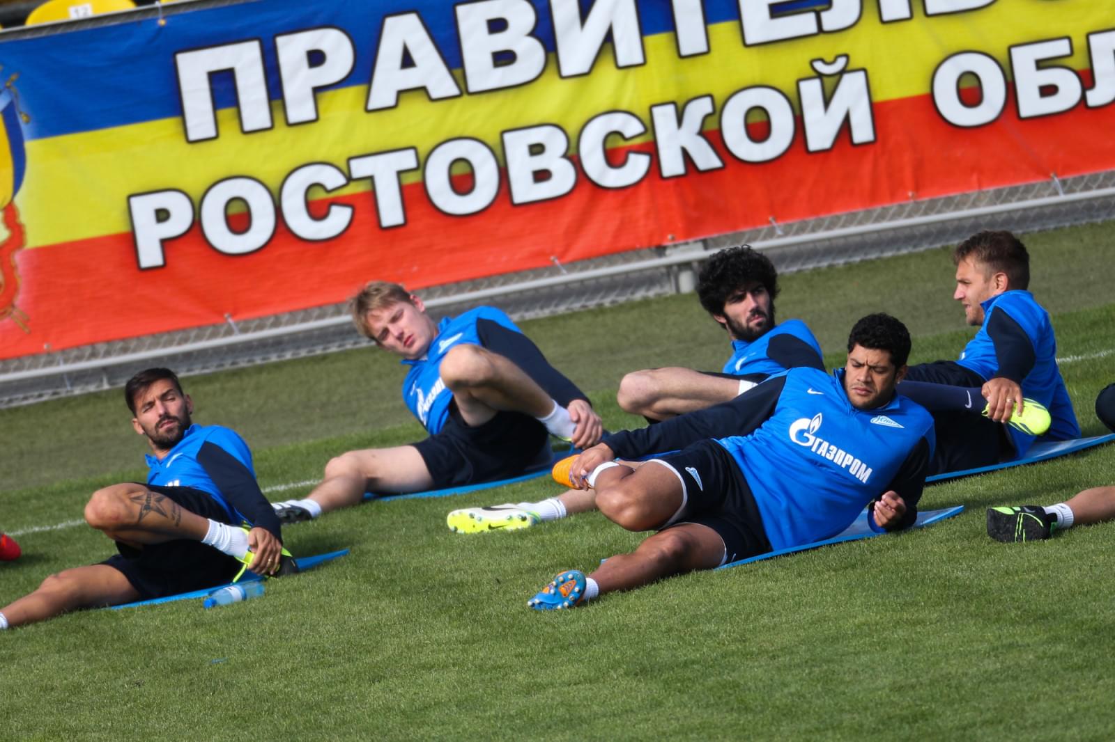 Тренировка на стадионе «Олимп 2»: фоторепортаж