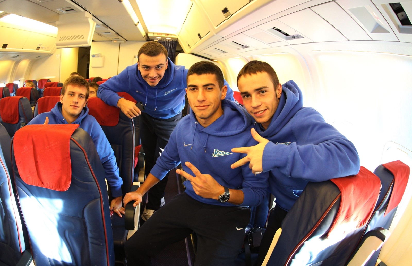 «Зенит» на  пути в  Португалию: фоторепортаж