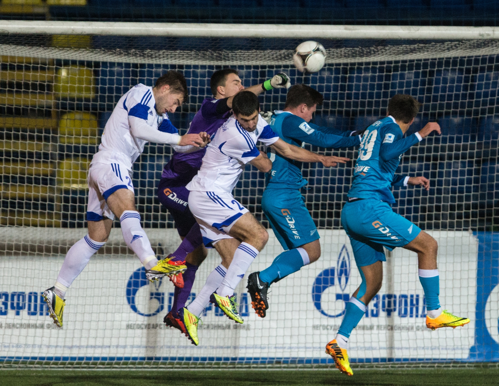 «Зенит»-2 — «Долгопрудный»: фоторепортаж с Малой арены «Петровского»