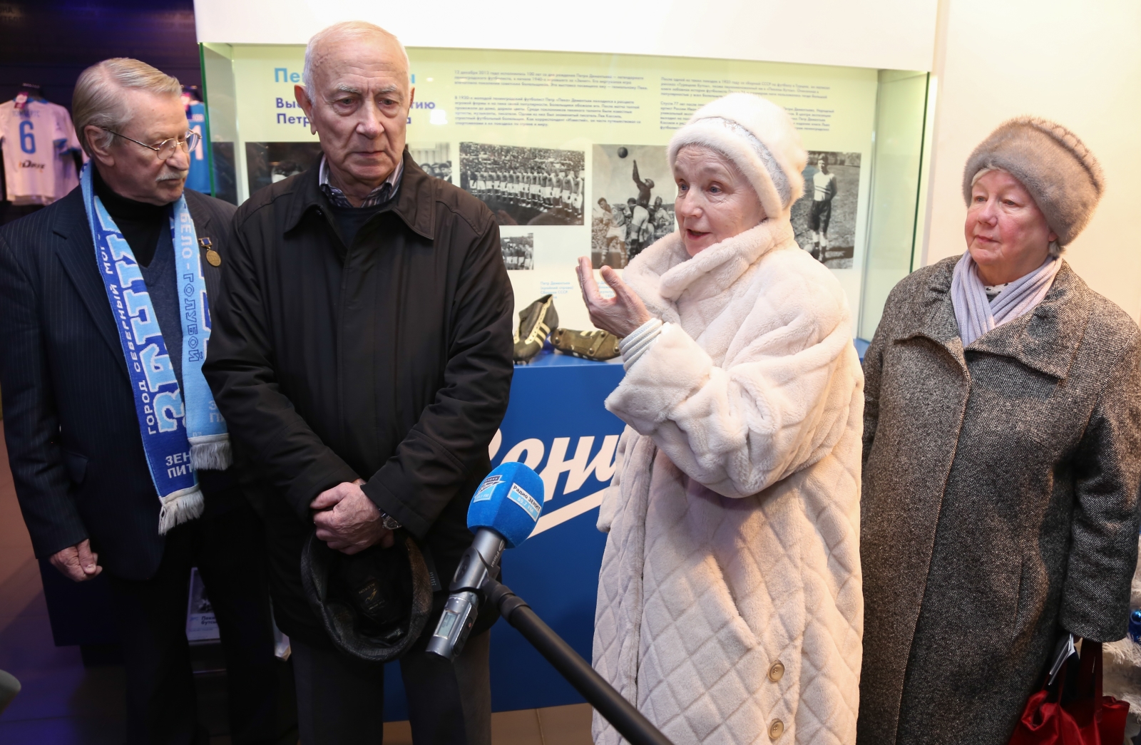 Открытие выставки к 100-летию Петра Дементьева.