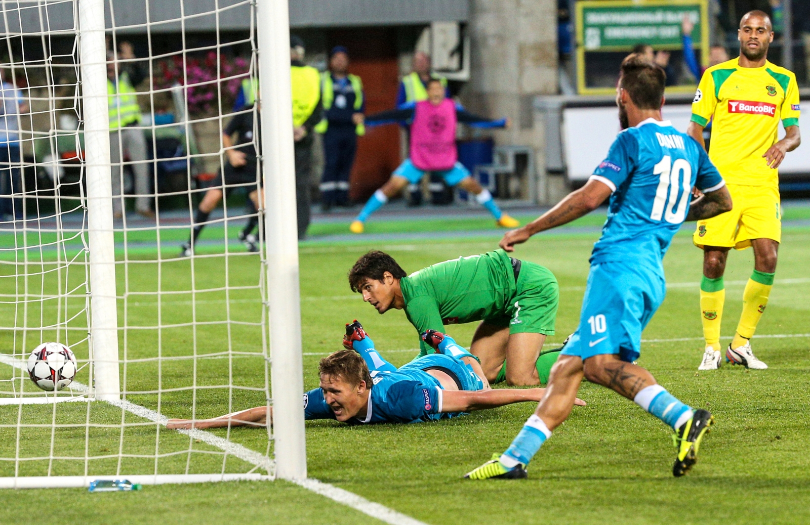 Лига чемпионов УЕФА 2013/2014, «Зенит» — «Пасуш де Феррейра».