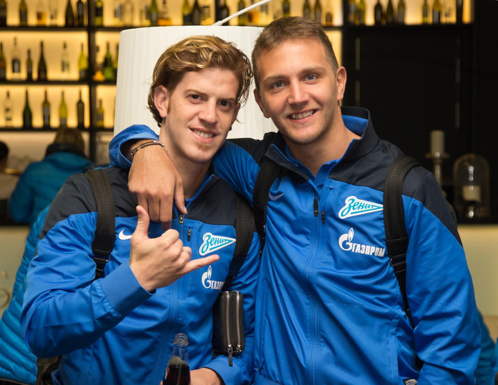 Футболисты «Зенита» на пути в Доху