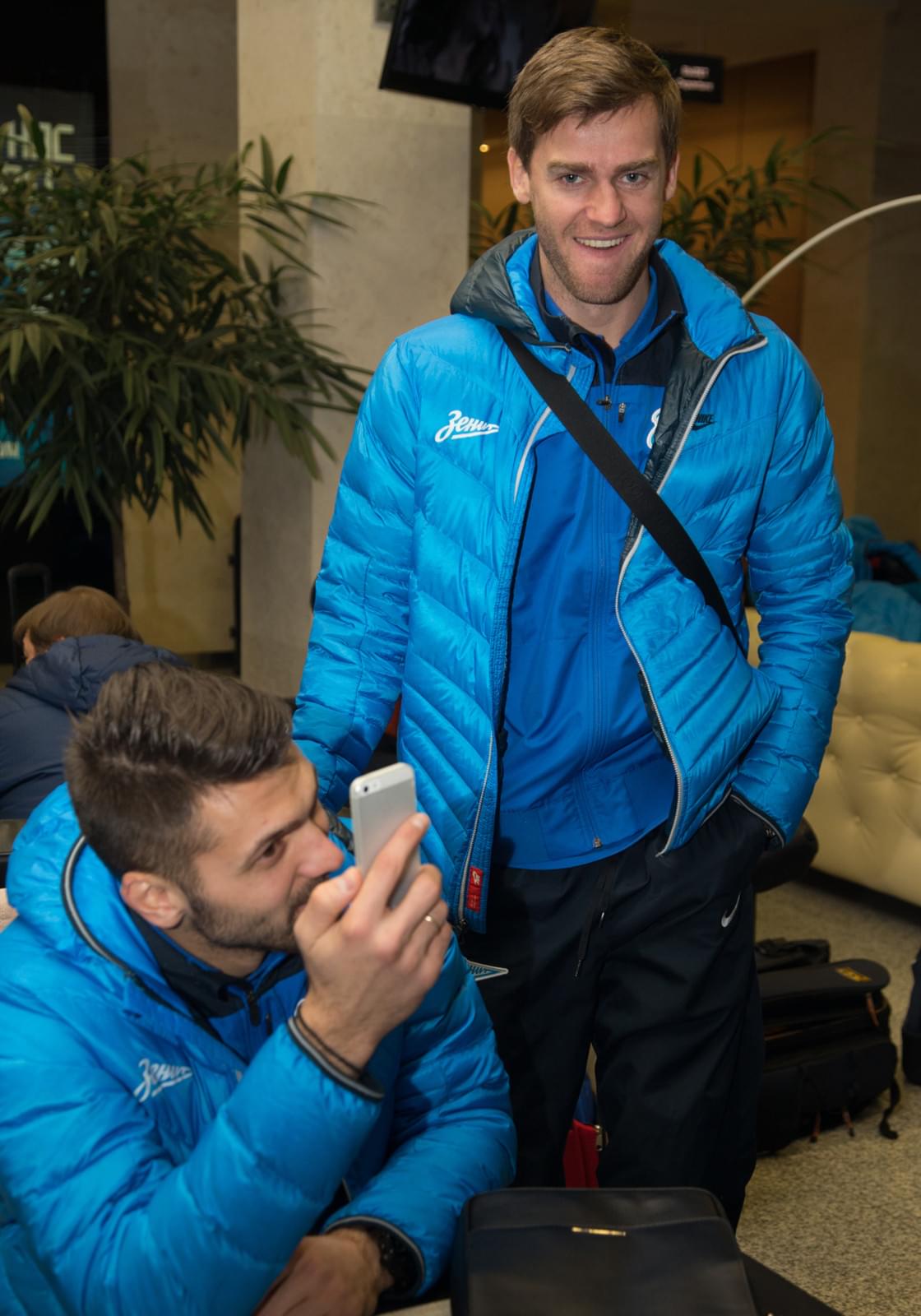 Футболисты «Зенита» на пути в Доху