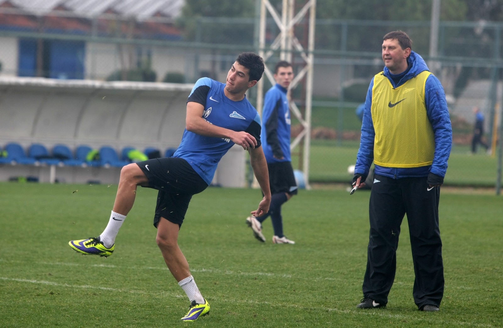Тренировка «Зенита»-м в Анталье под дождем