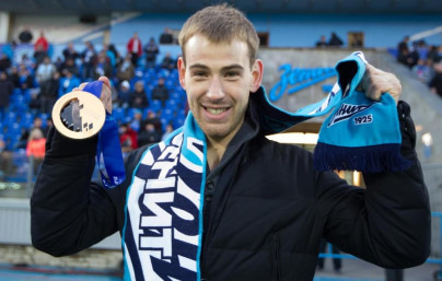 Дмитрий Малышко поддержал «Зенит» на «Петровском»