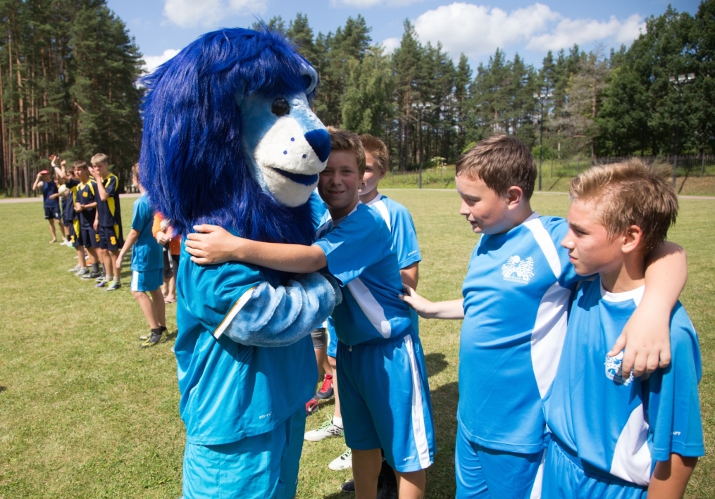Голубой Лев посетил детский лагерь«Звездный»