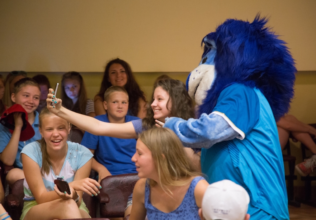 Голубой Лев посетил детский лагерь«Звездный»