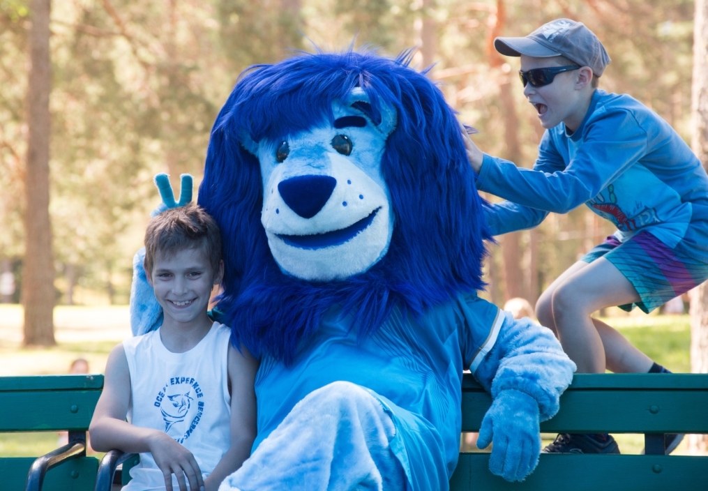 Голубой Лев посетил детский лагерь«Звездный»