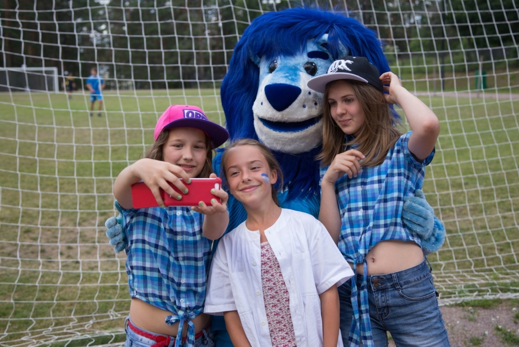 Голубой Лев посетил детский лагерь«Звездный»