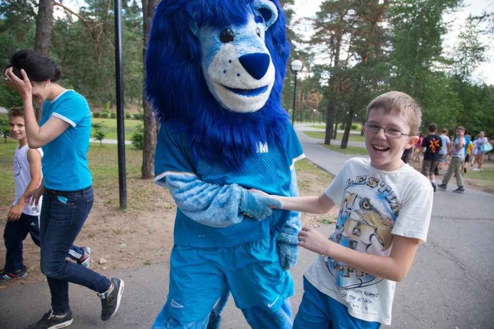 Голубой Лев посетил детский лагерь«Звездный»