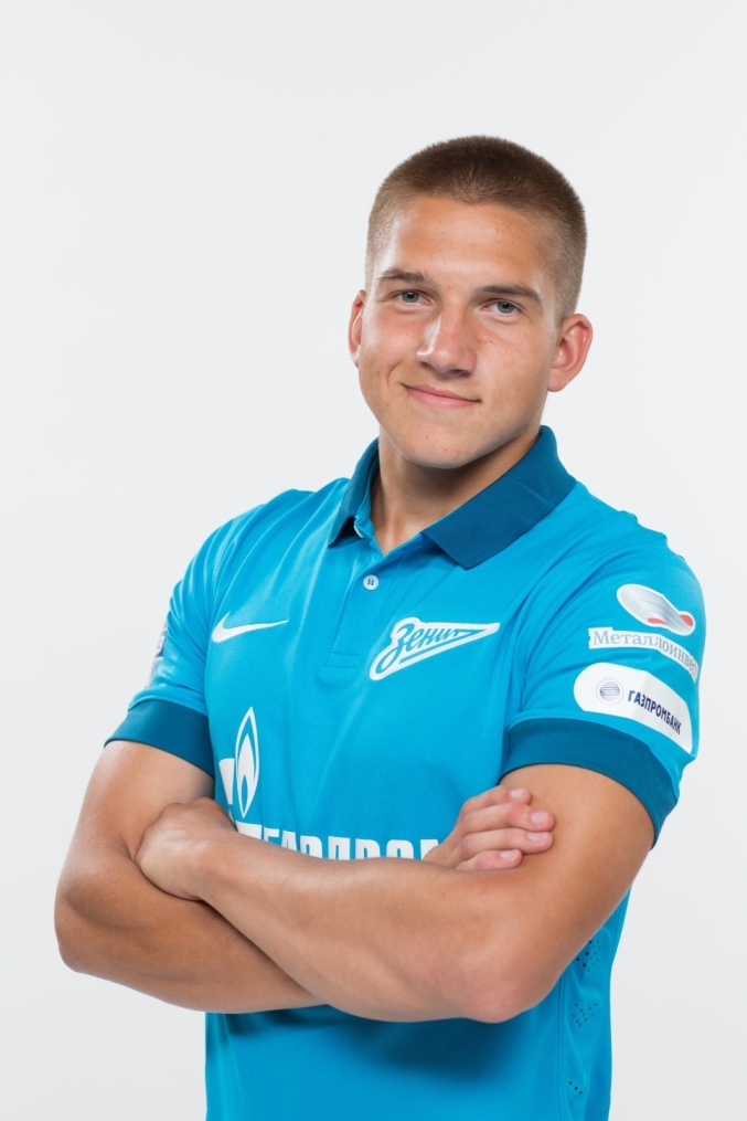 Фотосессия футболистов и тренеров молодежной команды «Зенита»