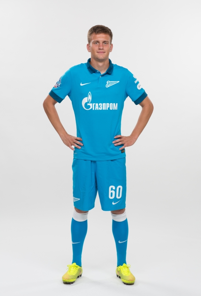 Фотосессия футболистов и тренеров молодежной команды «Зенита»