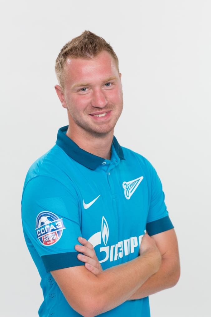 Фотосессия футболистов и тренеров молодежной команды «Зенита»