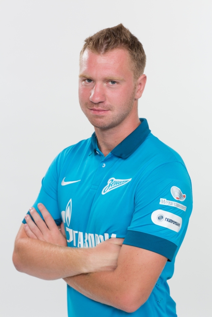 Фотосессия футболистов и тренеров молодежной команды «Зенита»