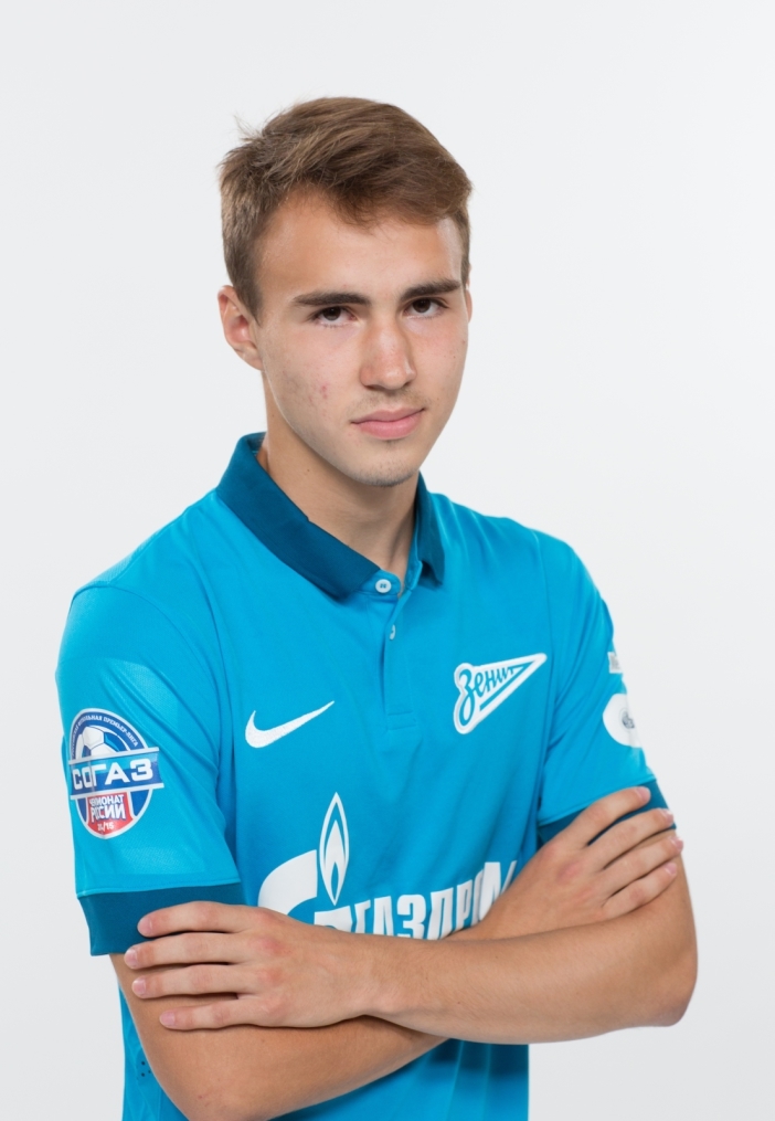 Фотосессия футболистов и тренеров молодежной команды «Зенита»