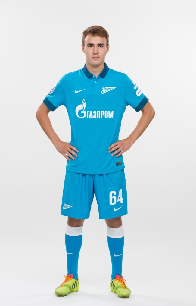 Фотосессия футболистов и тренеров молодежной команды «Зенита»