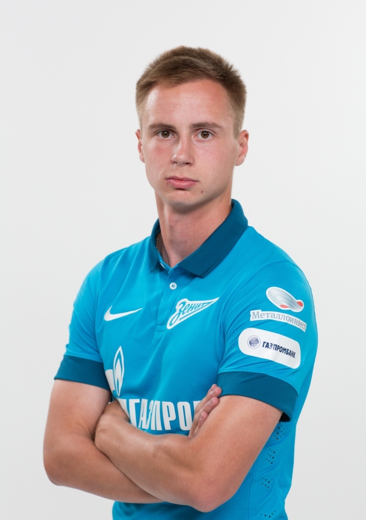 Фотосессия футболистов и тренеров молодежной команды «Зенита»