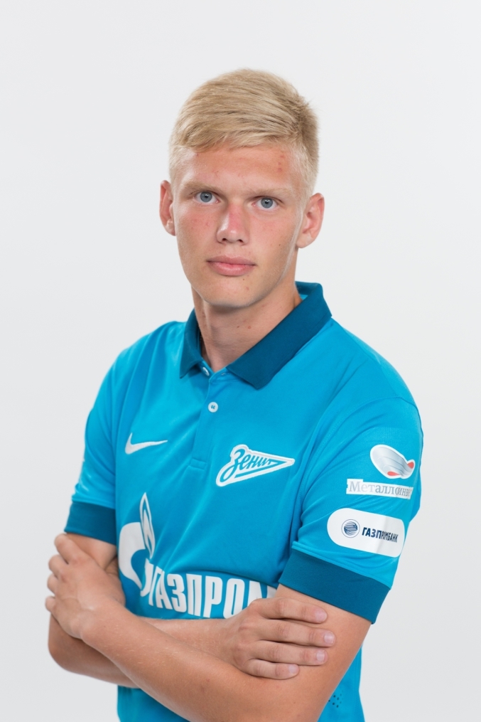 Фотосессия футболистов и тренеров молодежной команды «Зенита»