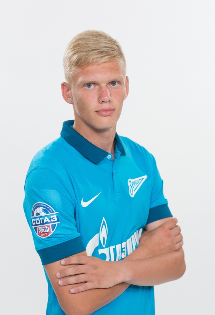 Фотосессия футболистов и тренеров молодежной команды «Зенита»