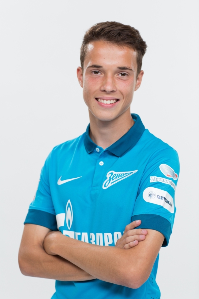 Фотосессия футболистов и тренеров молодежной команды «Зенита»