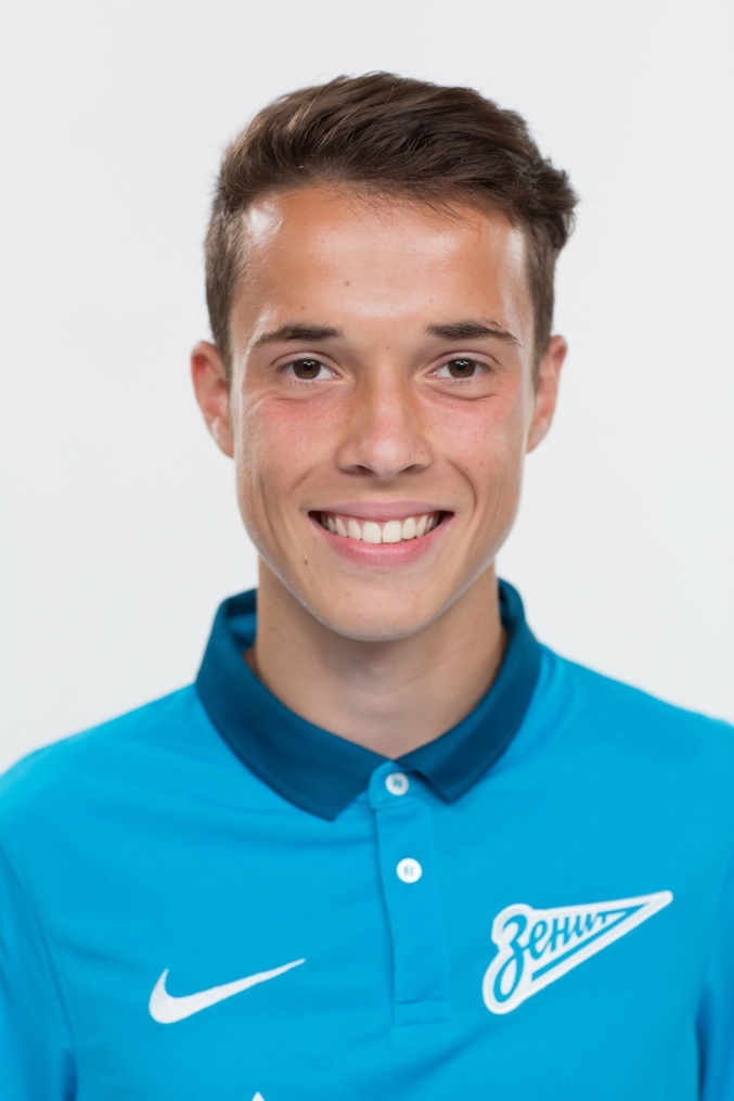 Фотосессия футболистов и тренеров молодежной команды «Зенита»