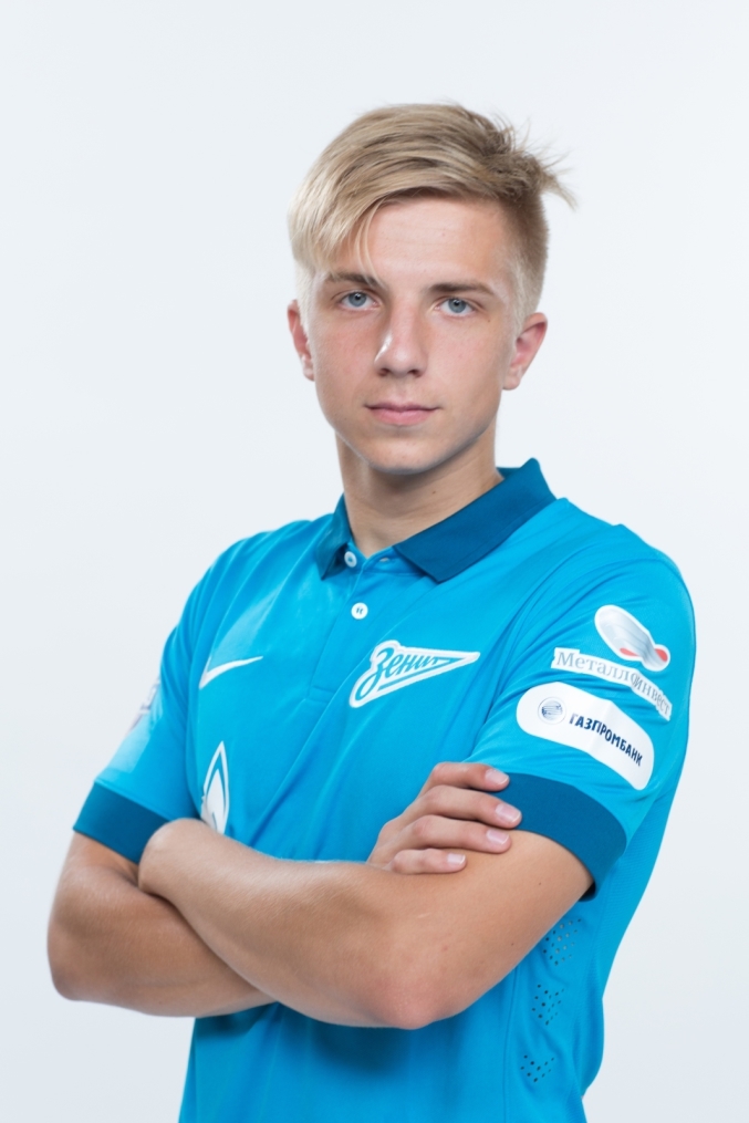 Фотосессия футболистов и тренеров молодежной команды «Зенита»