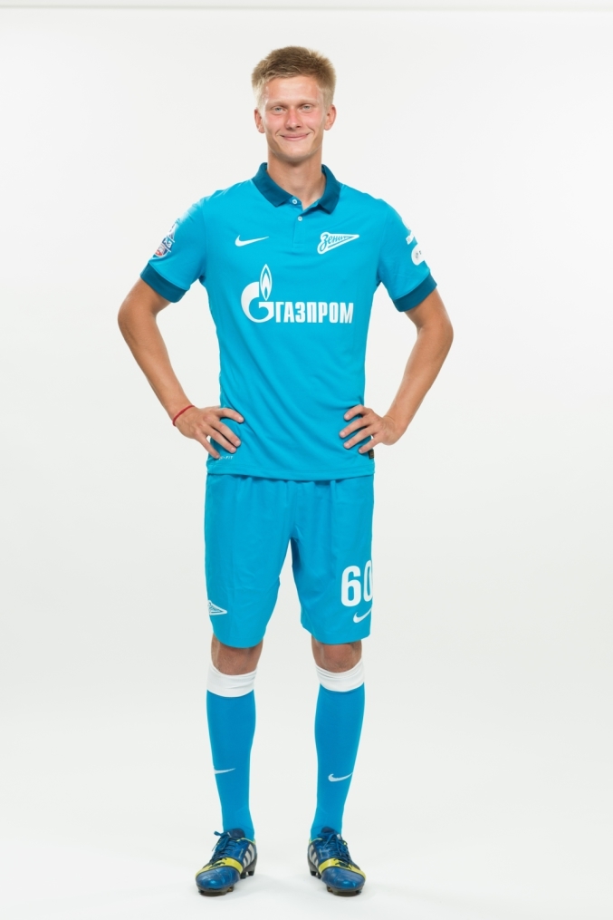 Фотосессия футболистов и тренеров молодежной команды «Зенита»