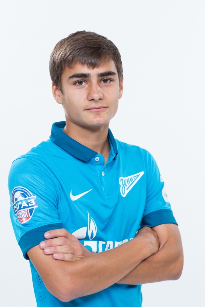 Фотосессия футболистов и тренеров молодежной команды «Зенита»