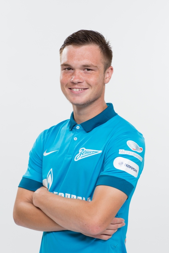 Фотосессия футболистов и тренеров молодежной команды «Зенита»