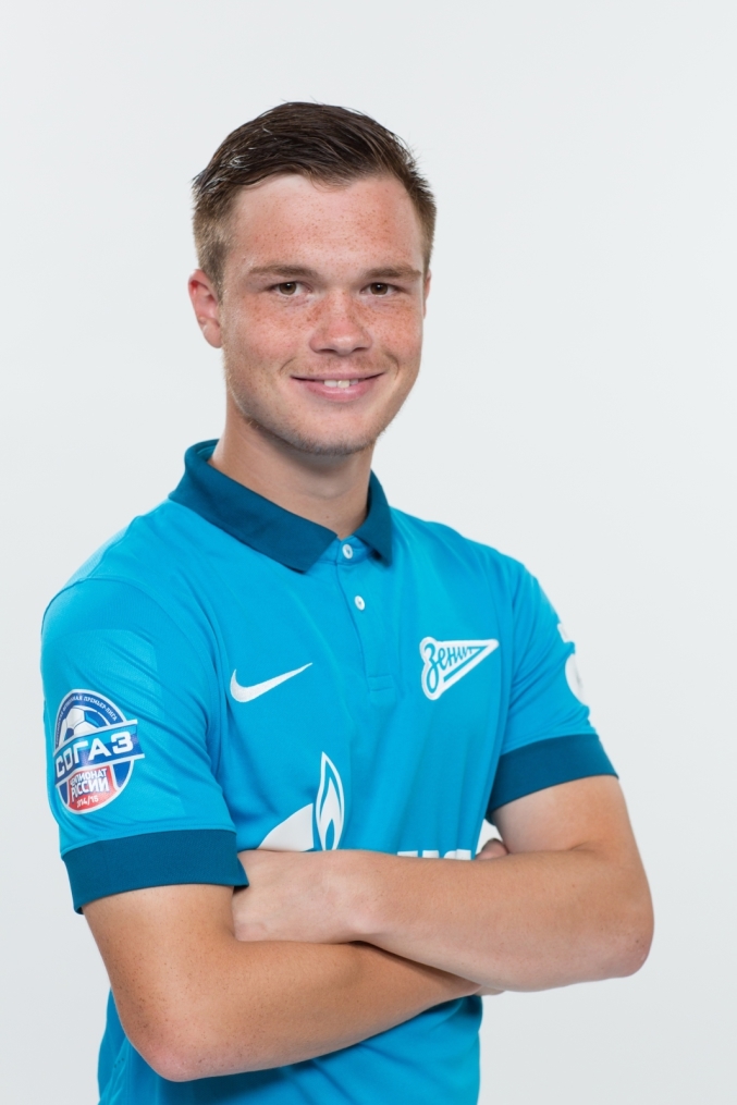 Фотосессия футболистов и тренеров молодежной команды «Зенита»